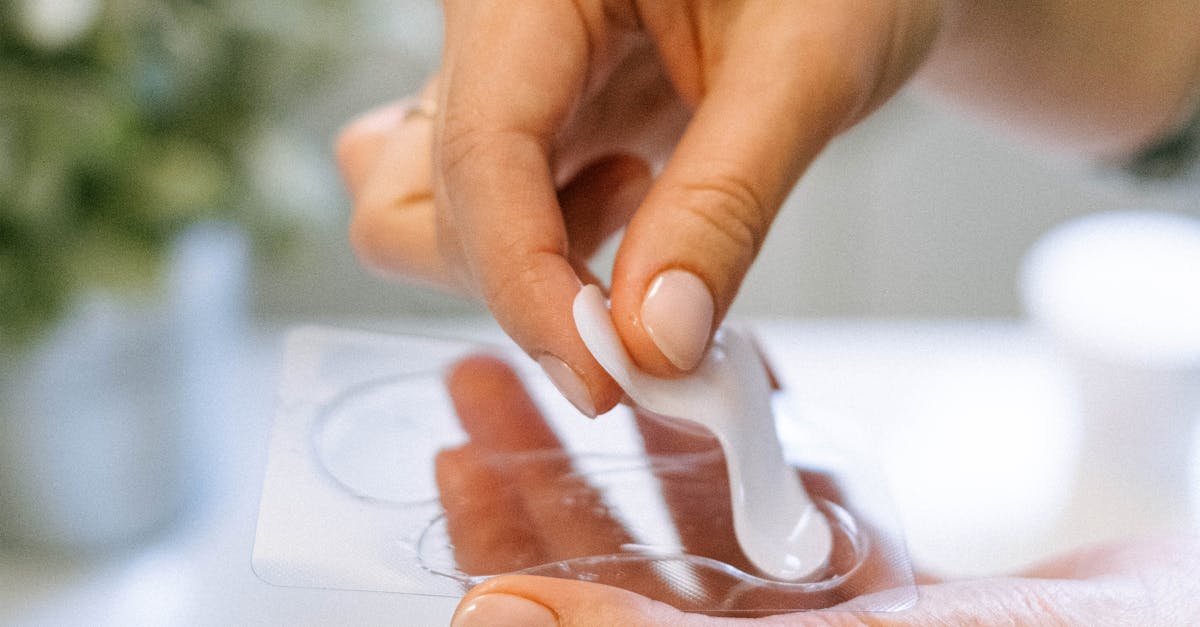 Winter-Proof Your Skin: 7 Dermatologist Fixes for Tightness, Flakes, and Surprise Breakouts