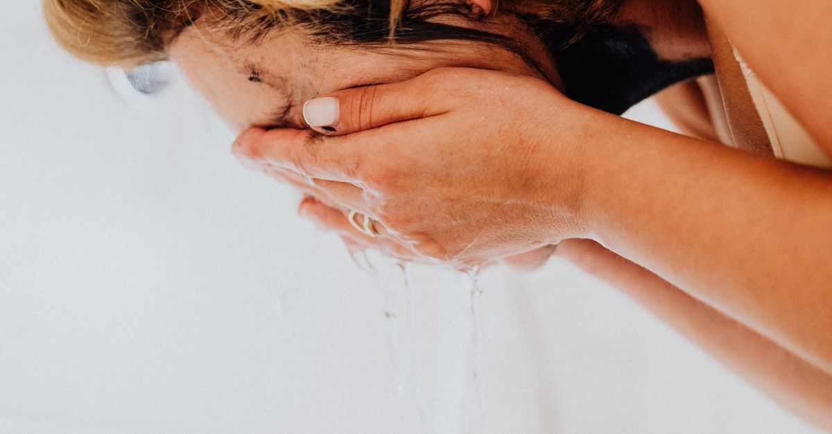 Do You Need to Wash Off Sunscreen at Night? The Simplest Cleansing Method