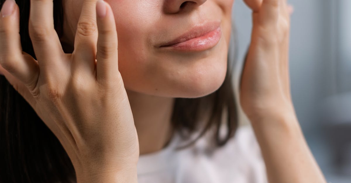 2025 Skincare in Review: Skinimalism to Barrier-First—What Actually Worked (and What to Carry Into 2026)